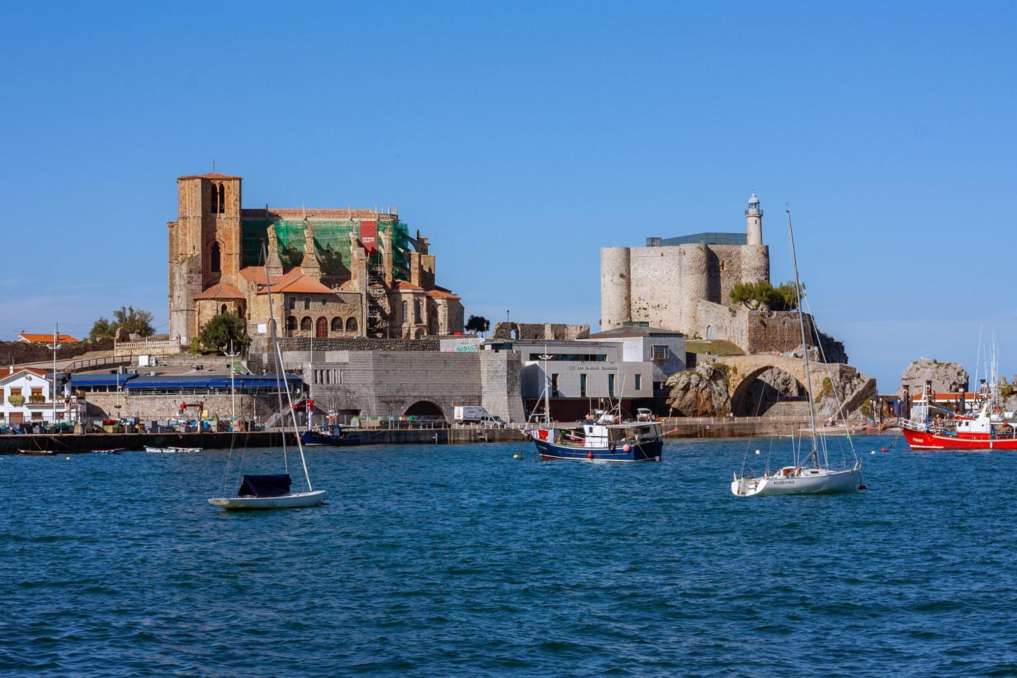 Ferienwohnung Sea Views In The Heart Of The Old Town Castro Urdiales Exterior foto